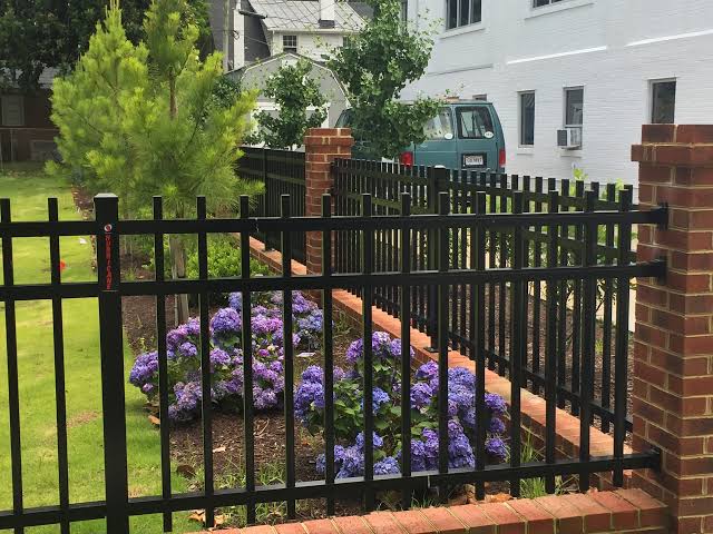 Why Should You Hire a Commercial Fence Company Instead of DIY?